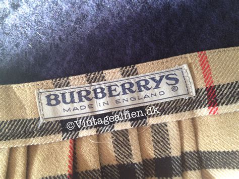 burberrys of london label fake|burberry labels for dummies.